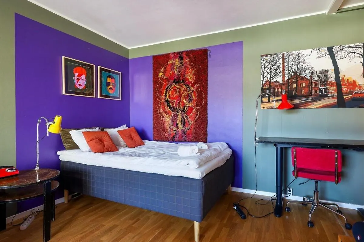 A Stylish Retro Apartment Near The Metro And Essential Services 赫尔辛基